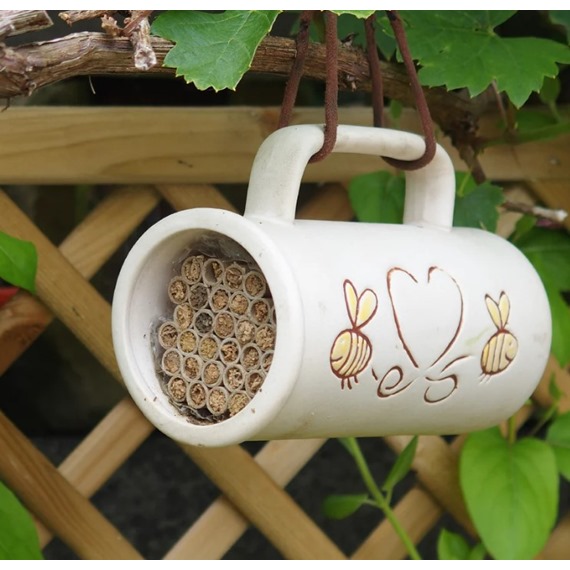 Bee Mug Nester